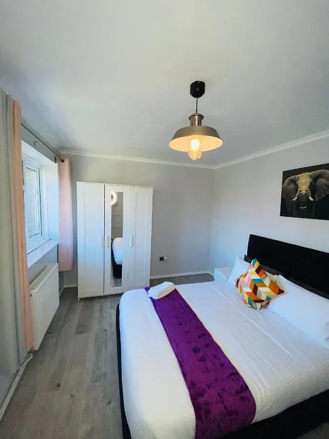 Bright, Spacious, Modern Interior Decor 2 Bedrooms Apartment With Amazing Views London United Kingdom