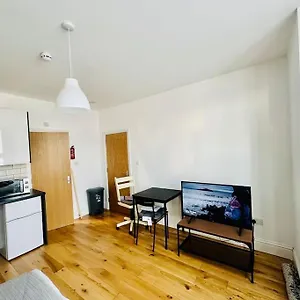 Se4, Self Contained Flat. Appartement