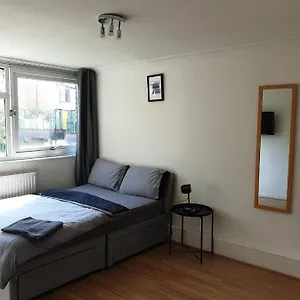  Apartment Stylish 4 Bedroom Flat