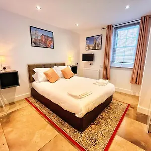 The Pad , Gloucester United Kingdom