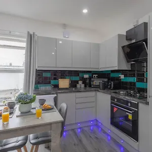 Spacious In Centre , Cardiff United Kingdom